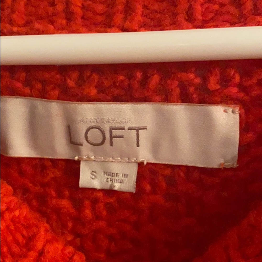 Red sweater - Picture 3 of 3
